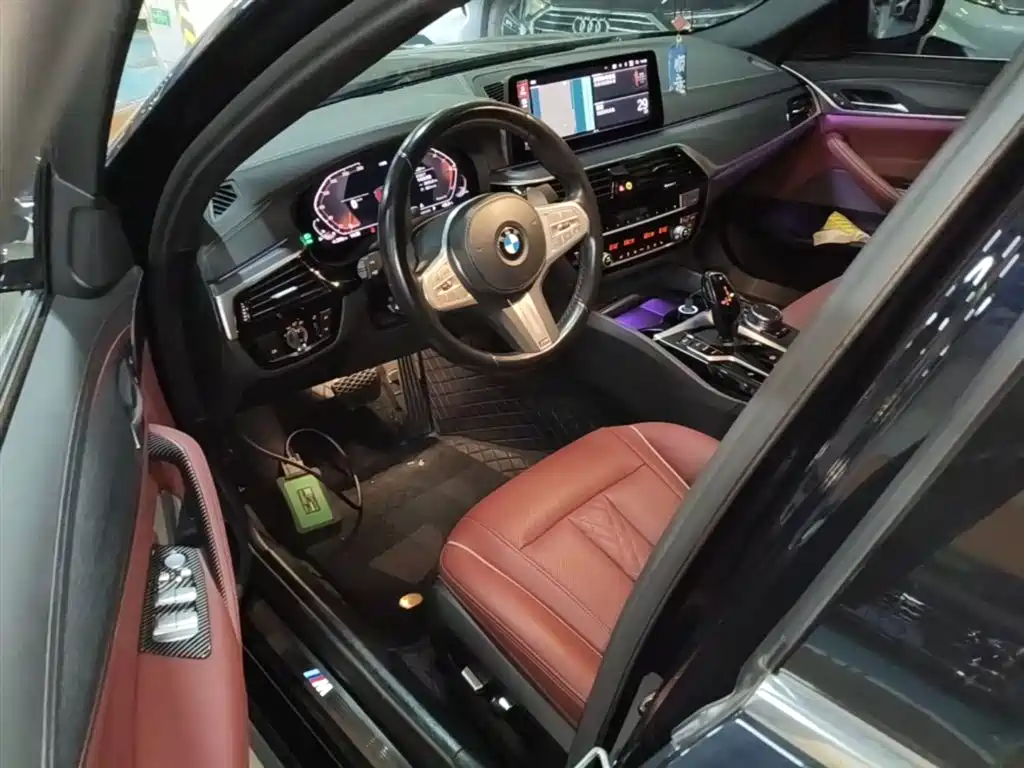 BMW 5 Series 2022 Facelift 530Li Leading M Sport Package фото 23