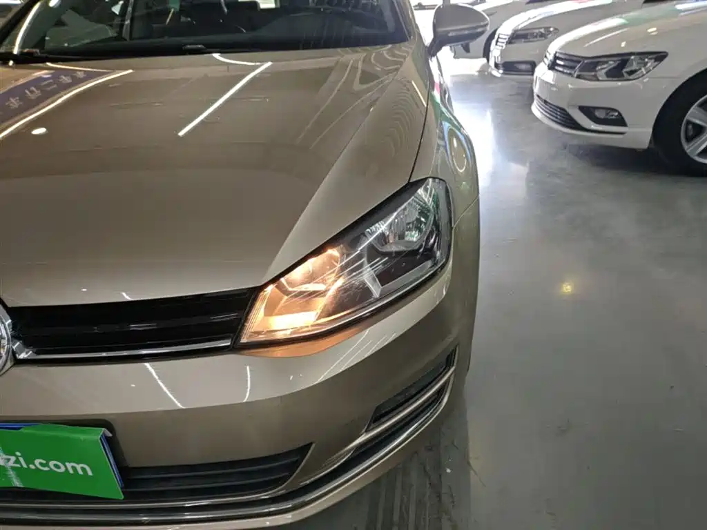 Volkswagen Golf 2016 230TSI Automatic Luxury фото 24