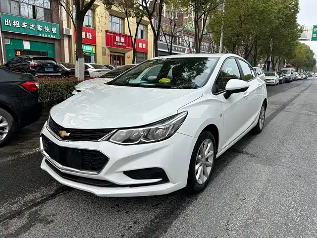 CHEVROLET CRUZE