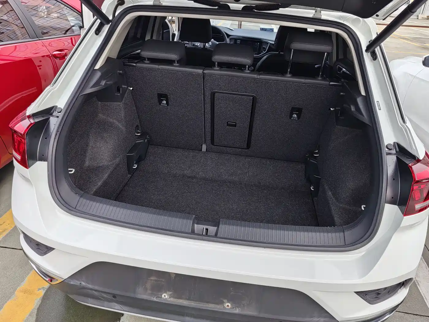 VOLKSWAGEN T ROC EXPLORING SONGS