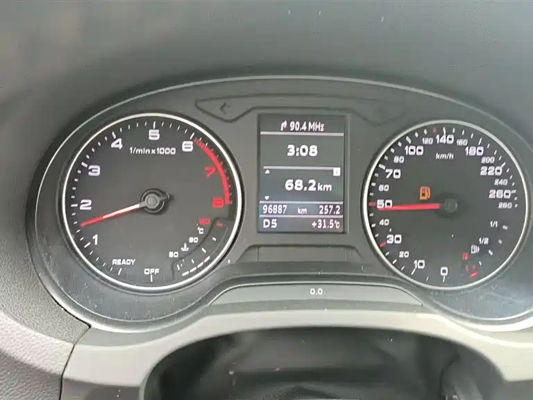Audi A3 2016 Limousine 35 TFSI Leadership фото 9
