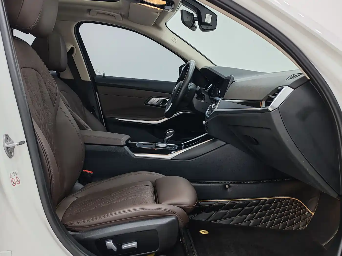 BMW 3 Series 2022 320i Sport Package фото 8