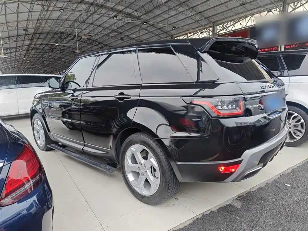 Land Rover Range Rover Sport 2021 3.0 L6 SE фото 5