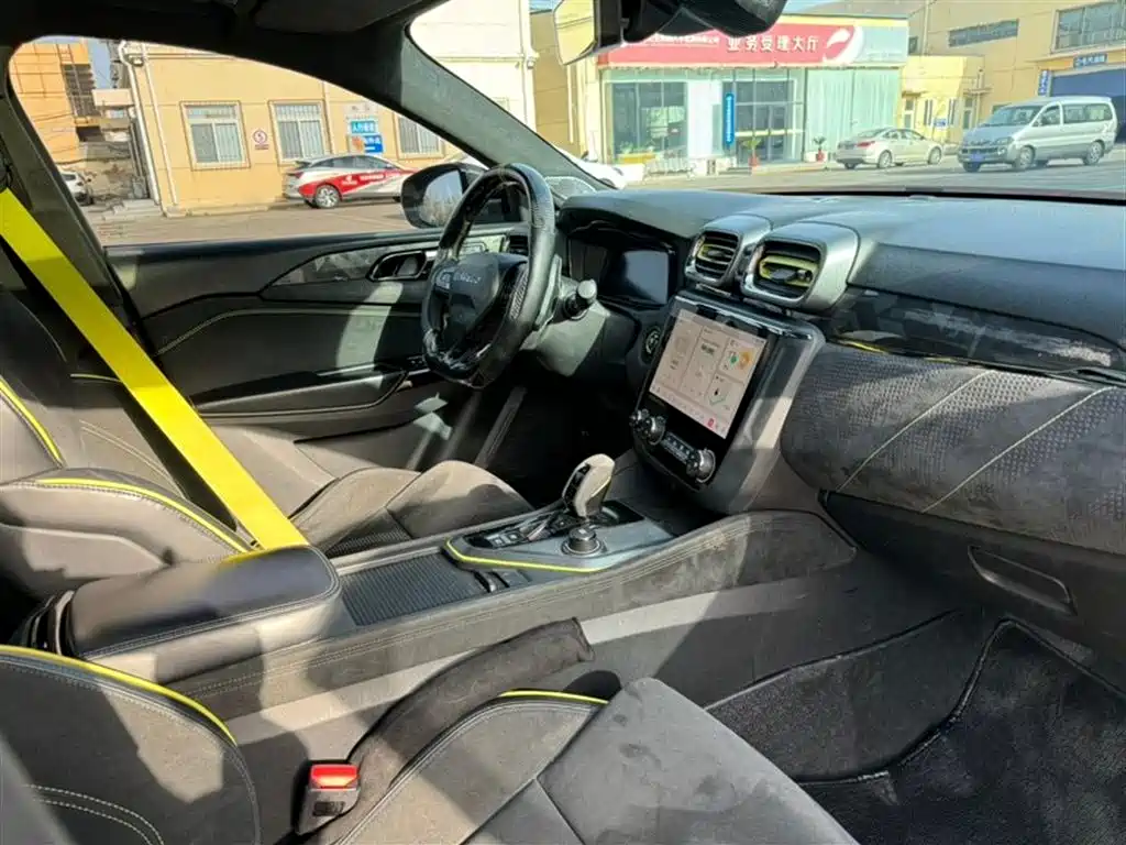 Lynk & Co 03 2020 03+ 2.0TD Auto Performance Package Edition фото 9
