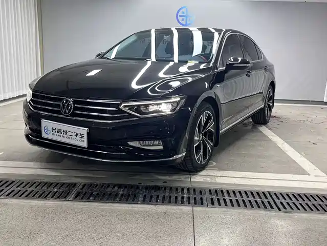 Volkswagen Magotan 2021 330TSI DSG 30th Anniversary Edition — фото 3