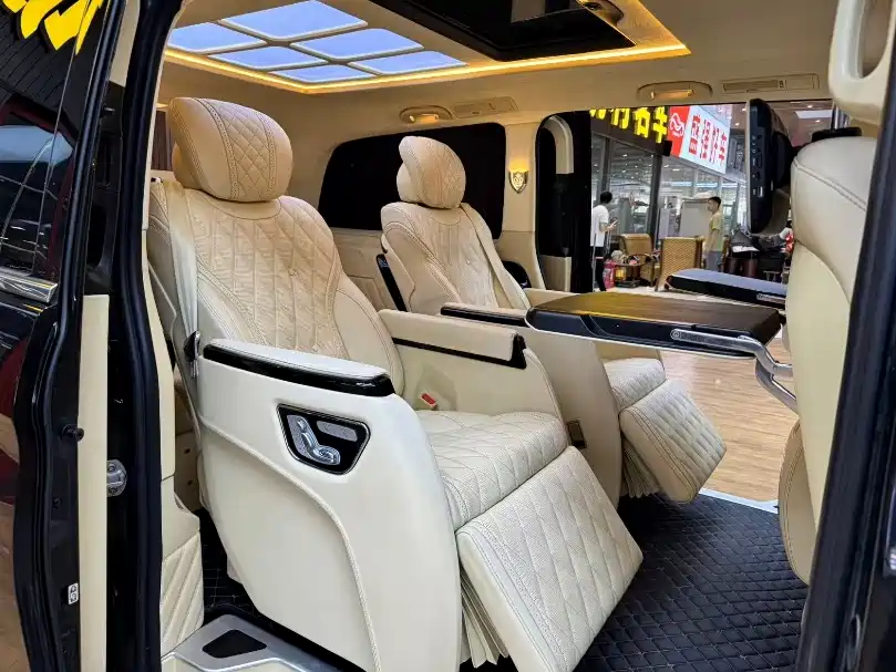 Mercedes-Benz Vito 2018 2.0T Business Edition China VI фото 20