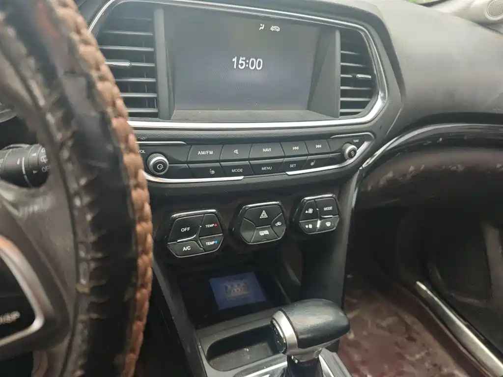 GAC Trumpchi Trumpchi GS4 2016 235T G-DCT Luxury Edition фото 6