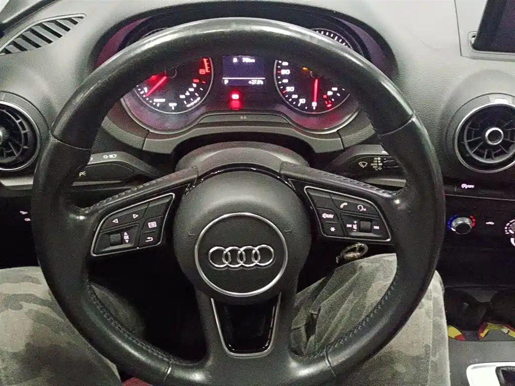 Audi A3 2017 Sportback 35 TFSI Progressive фото 6