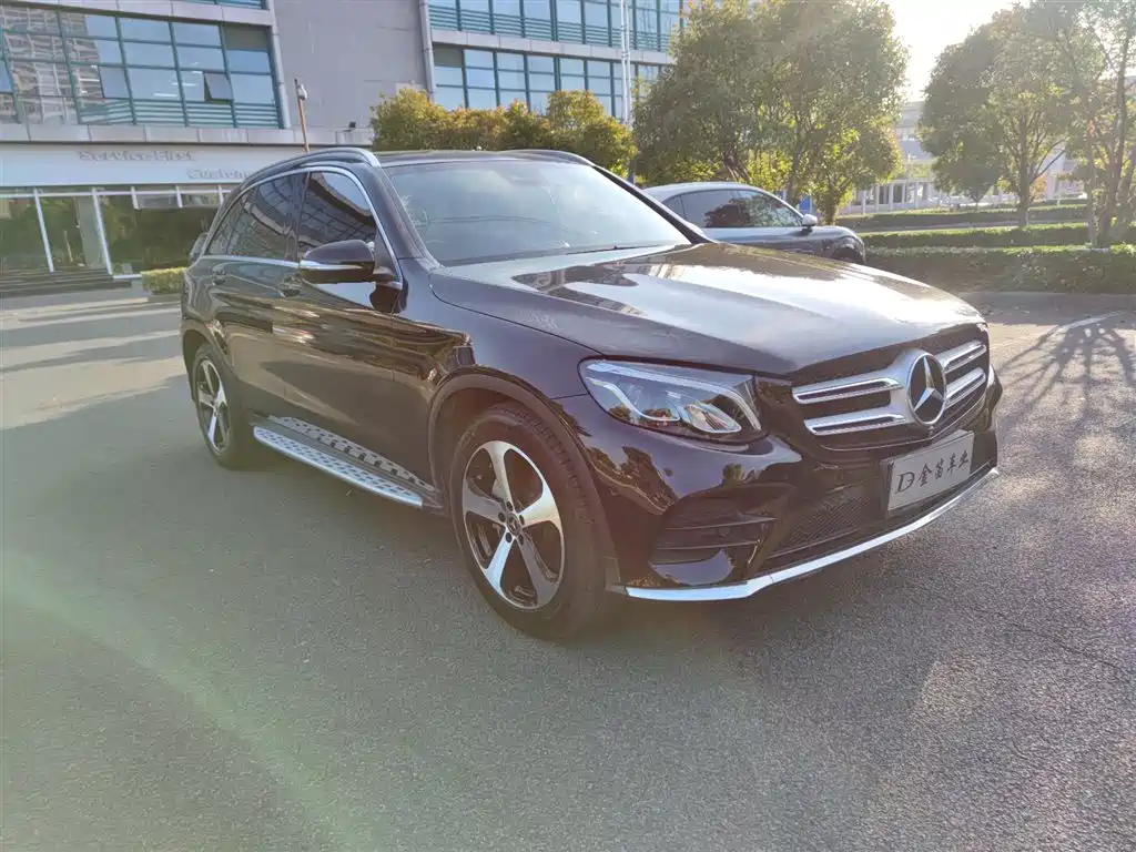 Mercedes-Benz GLC 2018 GLC 260 4MATIC Luxury фото 3
