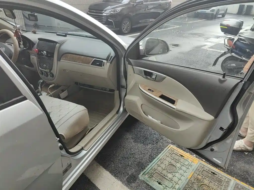 Buick Excelle 2015 1.5L Automatic Classic фото 20