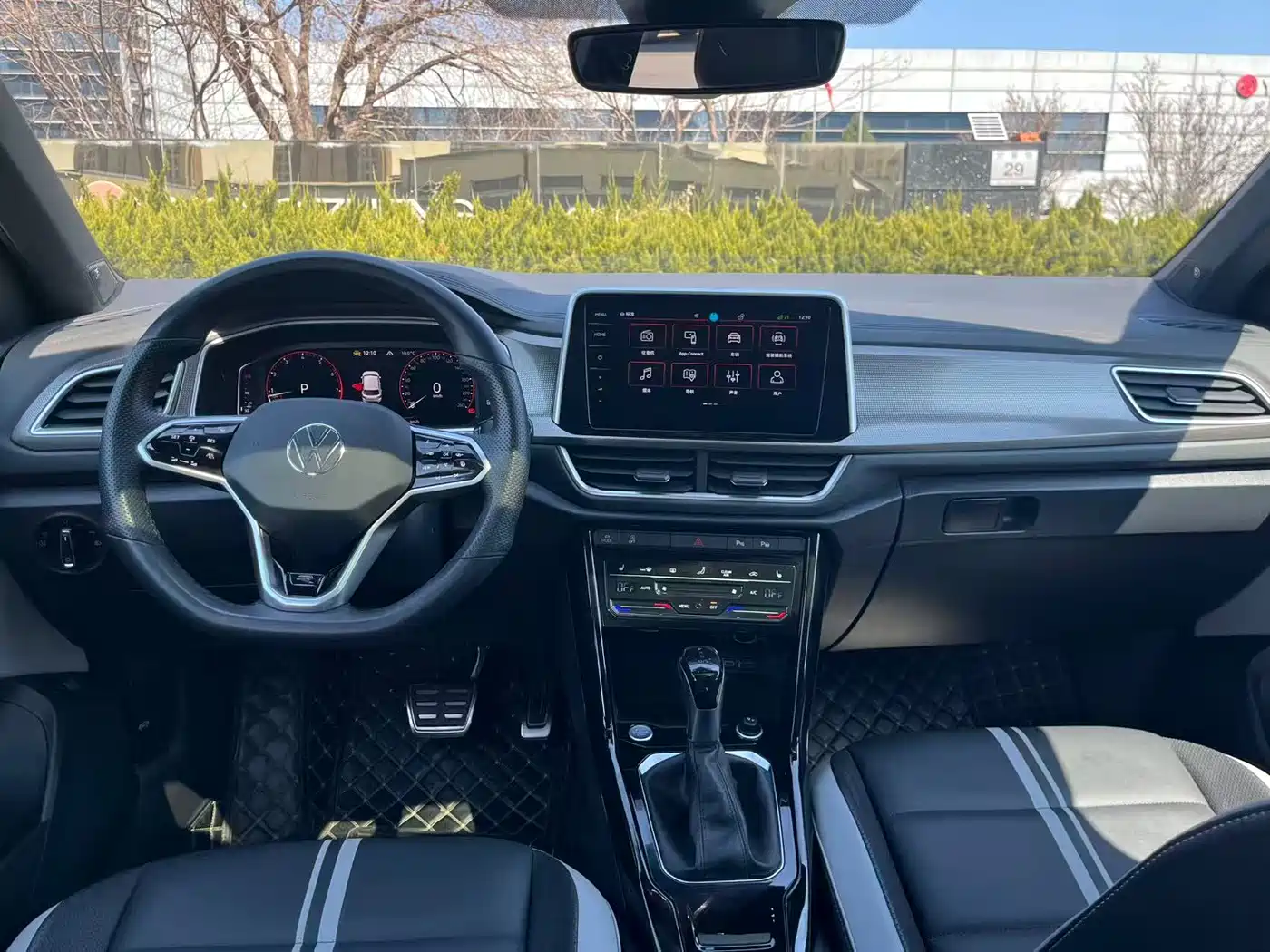 VOLKSWAGEN T ROC EXPLORING SONGS