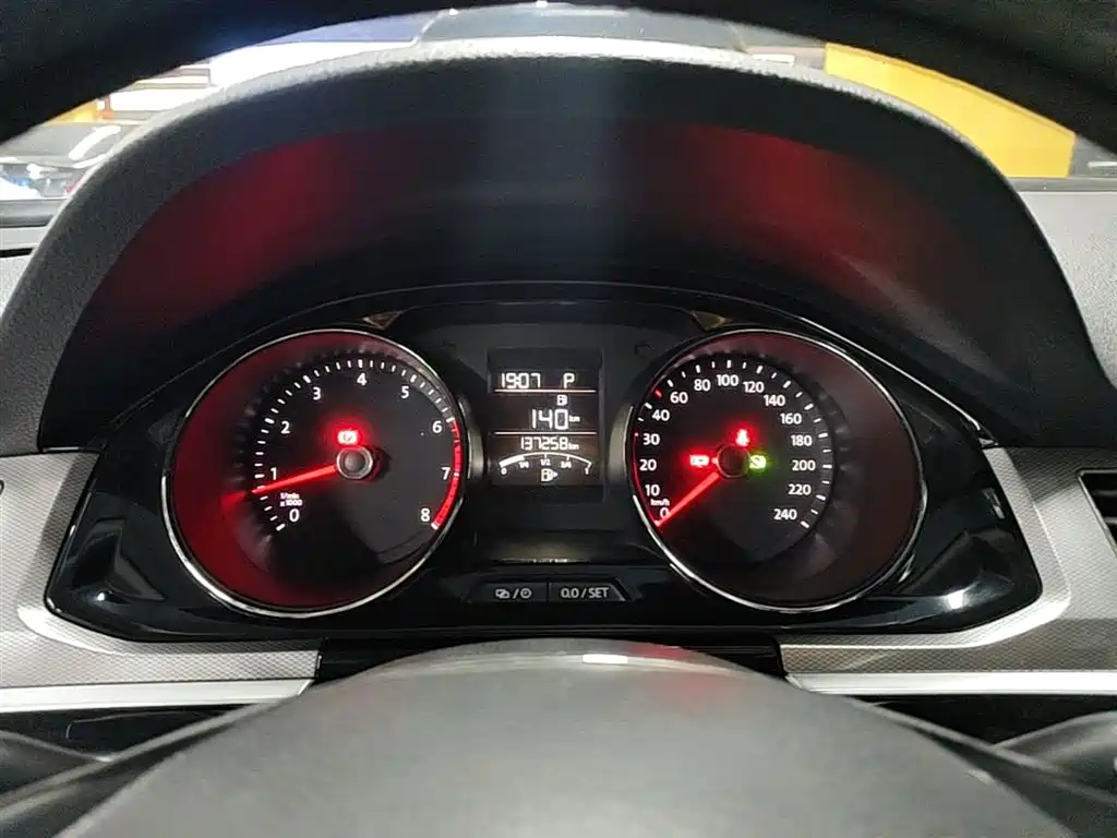 Volkswagen Bora 2017 1.6L Automatic Comfort фото 12