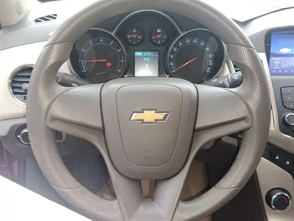 Chevrolet Cruze 2015 1.5L Classic SL MT фото 4