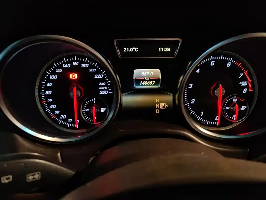 Mercedes-Benz GLE 2016 GLE 320 4MATIC Luxury фото 14