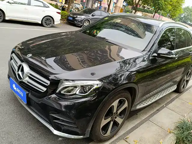 MERCEDES-BENZ GLC