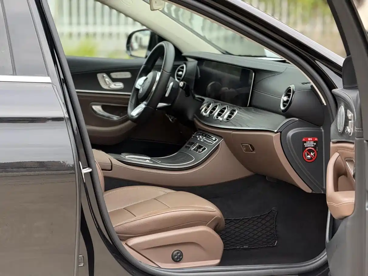 Mercedes-Benz E-Class 2020 E 300 L Luxury Model фото 13