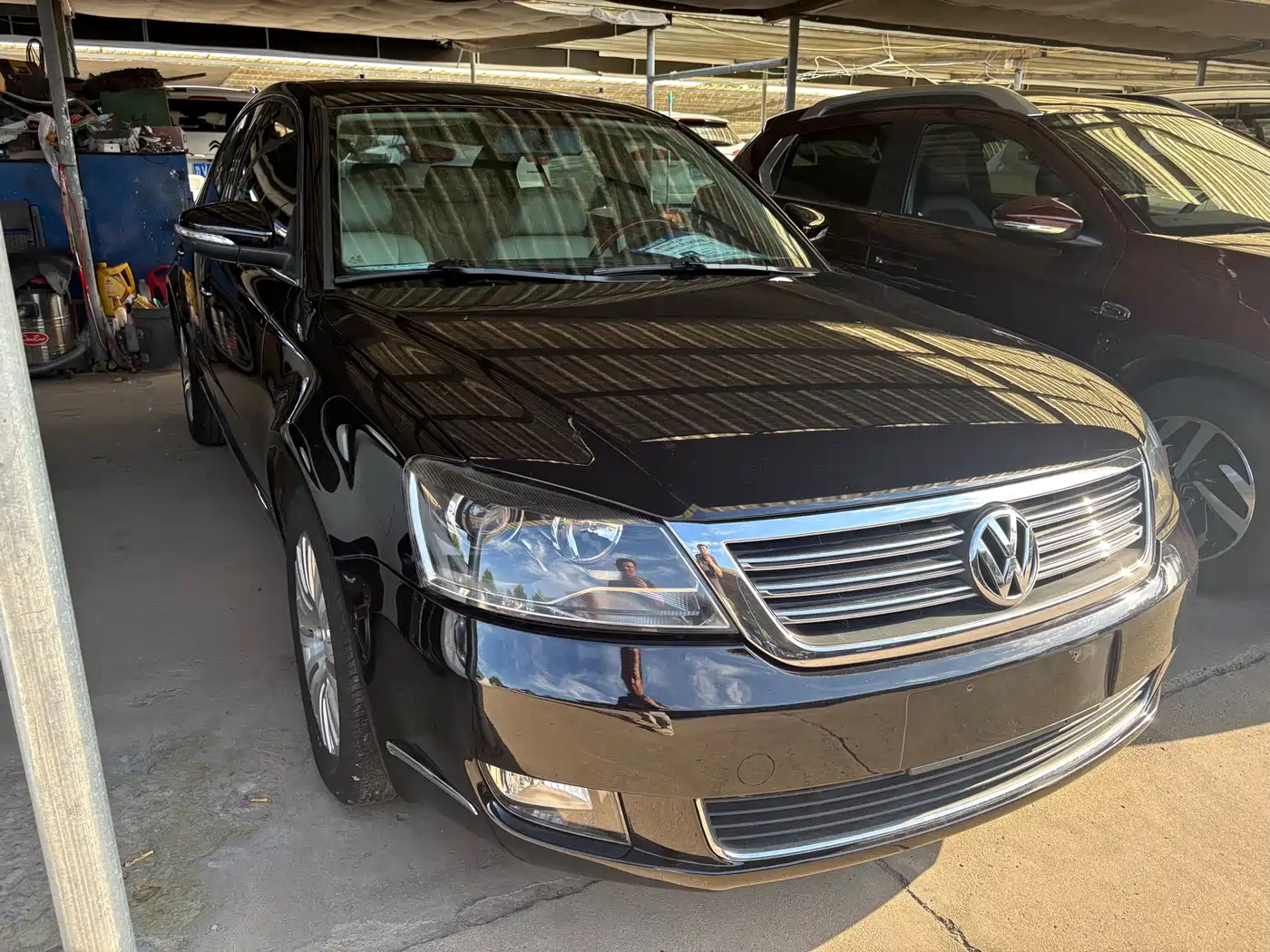 Volkswagen Passat Lingyu 2011 1.8T Automatic Luxury фото 3
