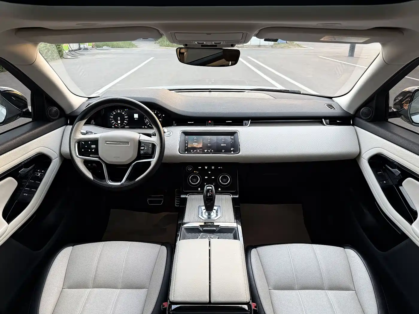 Land Rover Range Rover Evoque 2021 Range Rover Evoque L 249PS R-Dynamic S Performance Edition фото 17