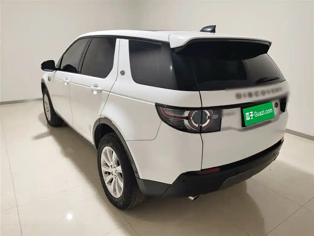 Land Rover Discovery Sport 2018 240PS SE Edition фото 5