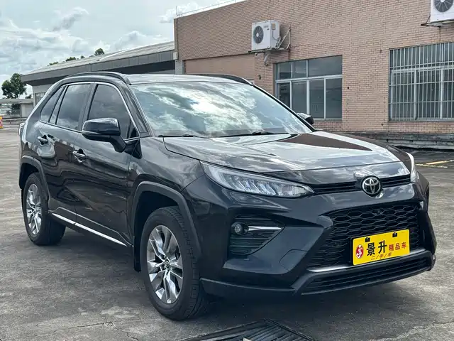 Toyota Wildlander 2023 2.0L CVT FWD Luxury PLUS — фото 3