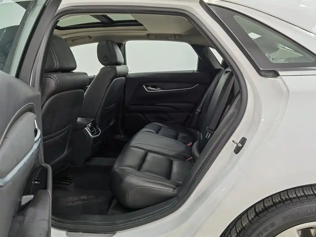 Cadillac XTS 2018 28T Technology фото 15