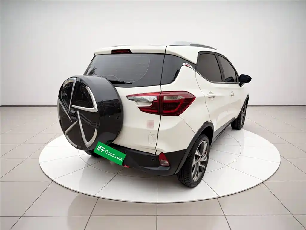 BYD Yuan 2017 1.5L Manual Panoramic Sunroof фото 4