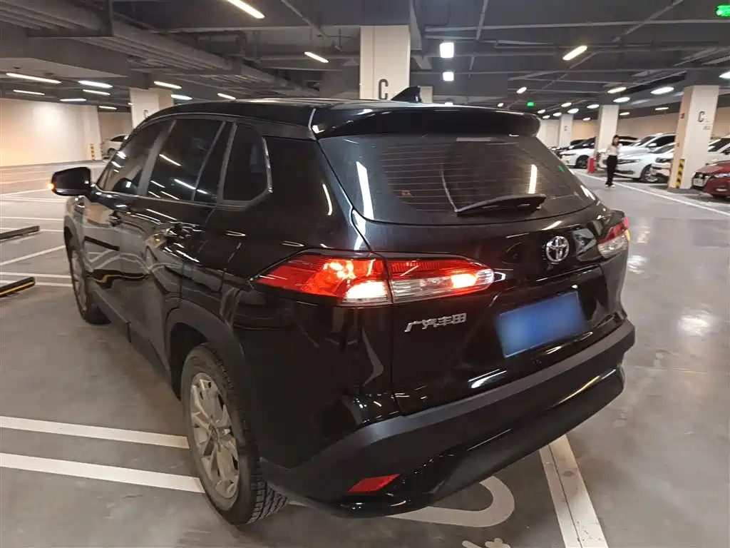 Toyota Frontlander 2024 2.0L CVT Elite Edition фото 23