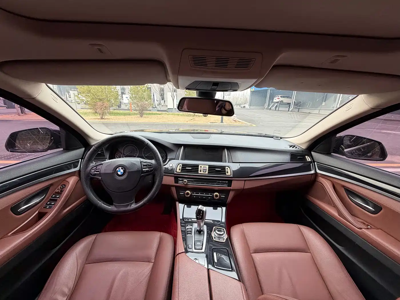 BMW 5 Series (Import) 2014 520i Classic фото 7