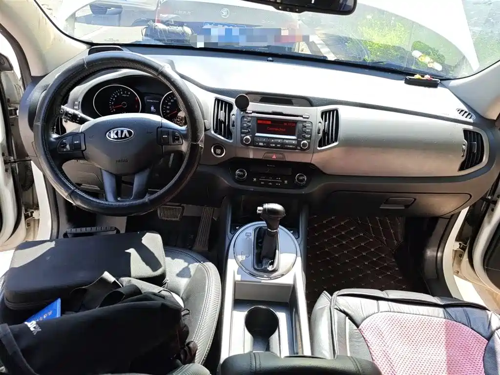 Kia Sportage 2015 2.0L Automatic 2WD DLX фото 5