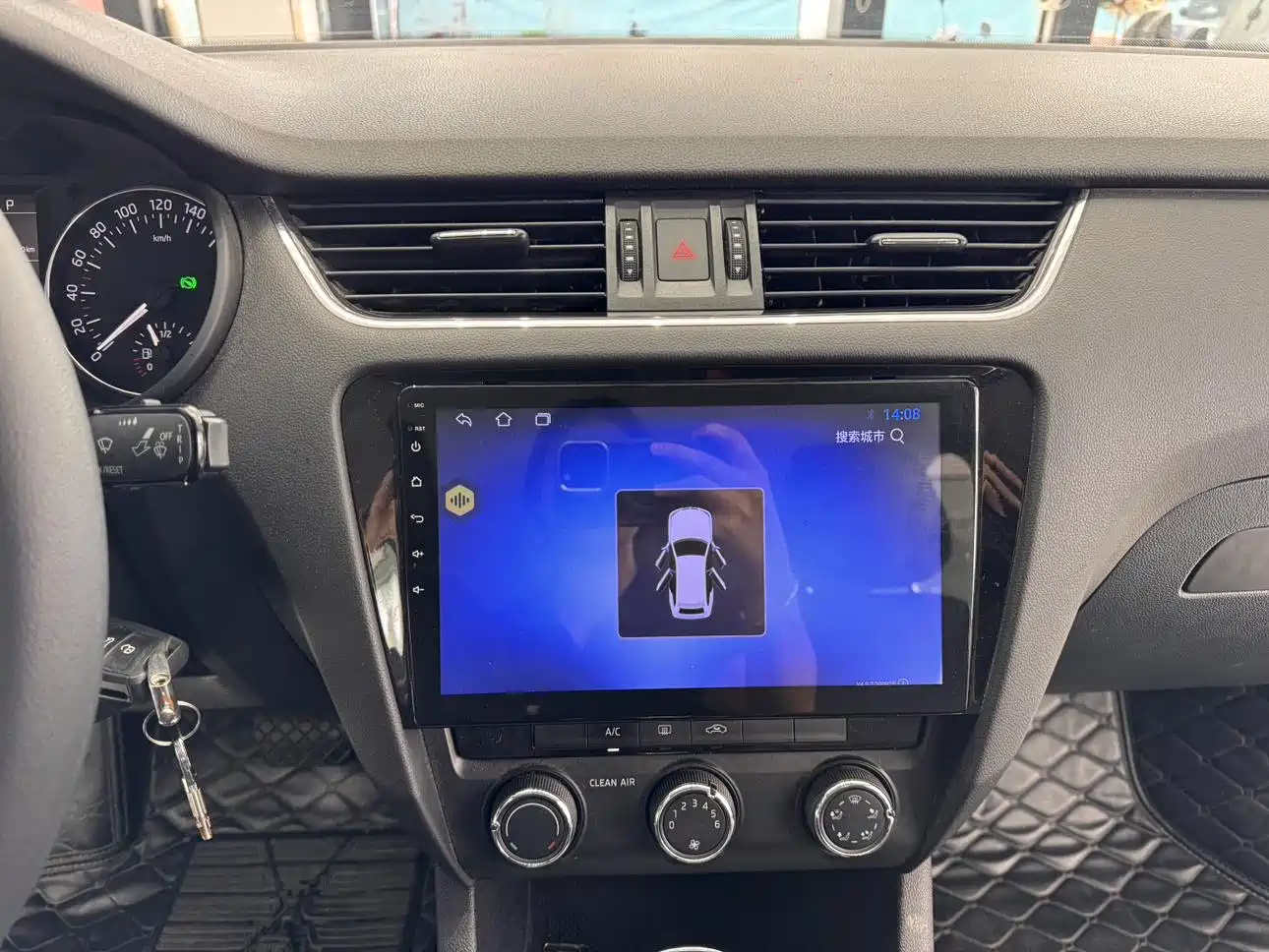 Škoda Octavia 2017 1.6L Automatic Pioneer Edition фото 22
