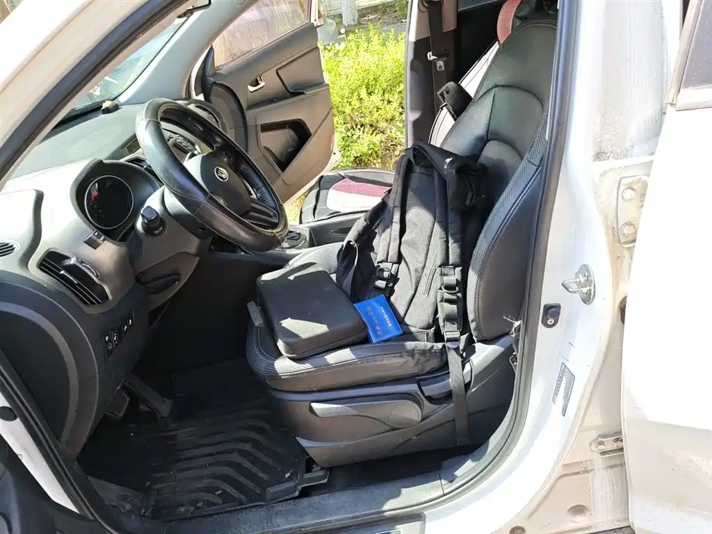 Kia Sportage 2015 2.0L Automatic 2WD DLX фото 11