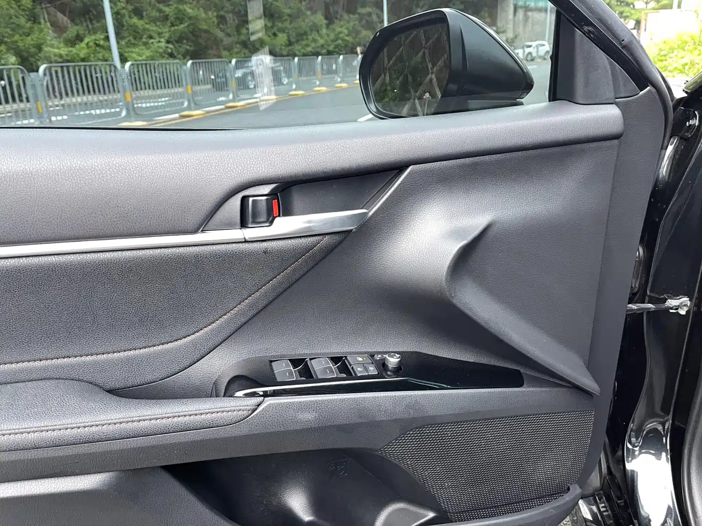 Toyota Camry 2021 2.5G Luxury Edition фото 11