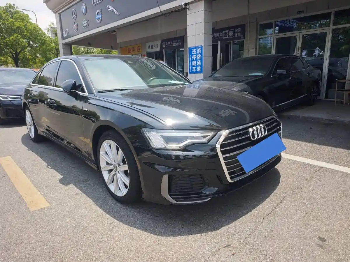Audi A6L 2021 45 TFSI Exclusive Sport фото 2