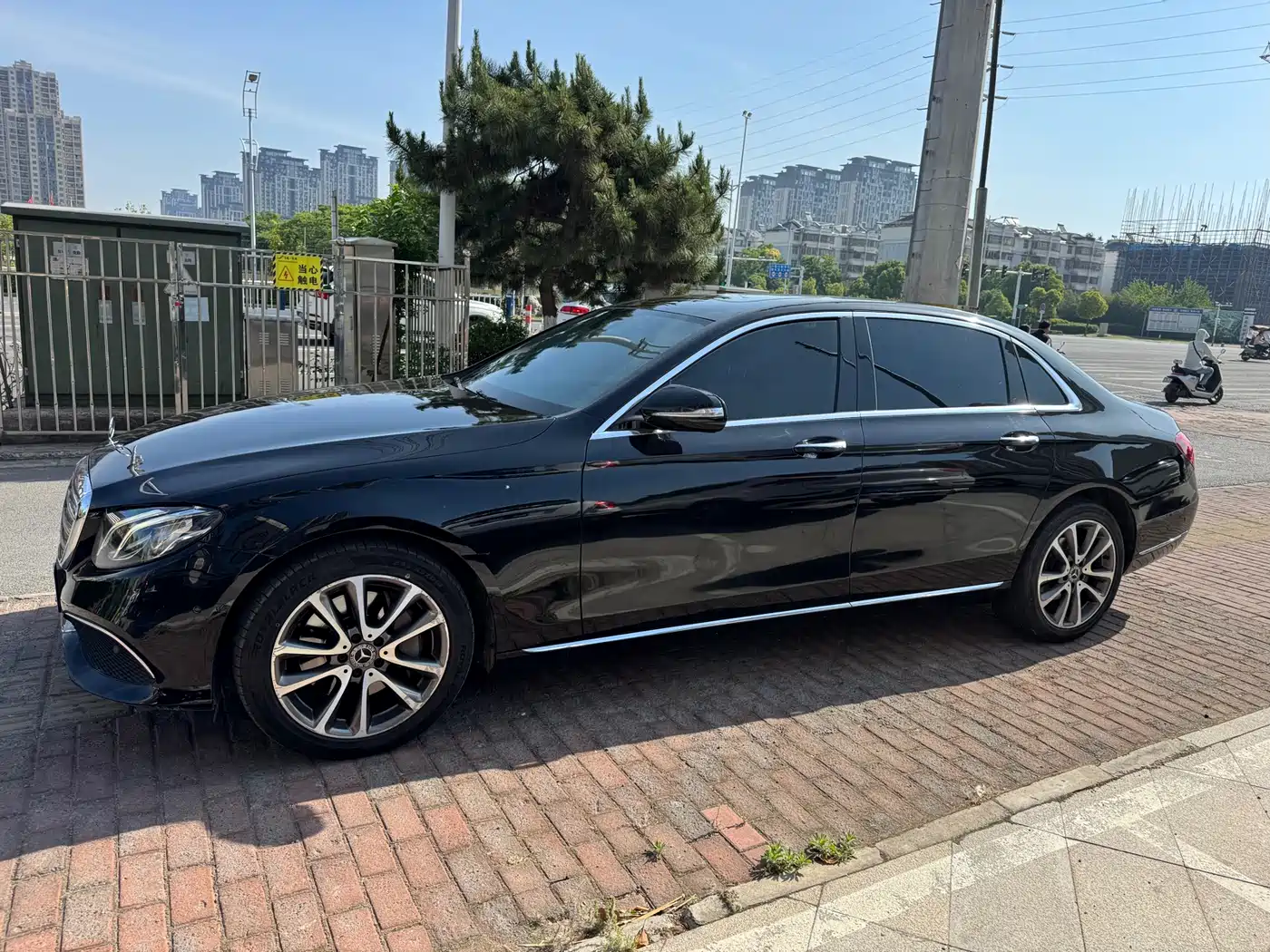 Mercedes-Benz E-Class 2017 E 300 L Sport Fashion фото 7