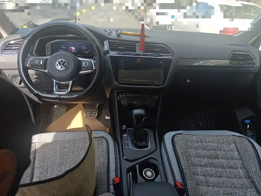 Volkswagen Tiguan L 2021 330TSI Automatic 2WD R-Line Premium фото 10