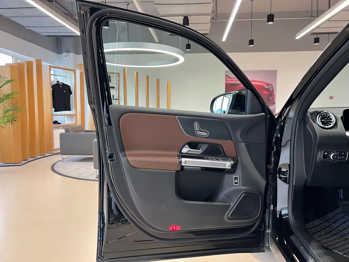 Mercedes-Benz GLB 2024 GLB 220 Dynamic фото 7