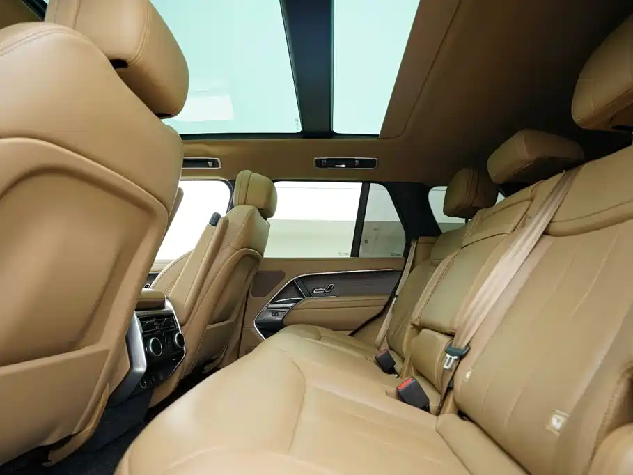 Land Rover Range Rover 2023 2023 3.0 L6 360PS Golden Age Edition