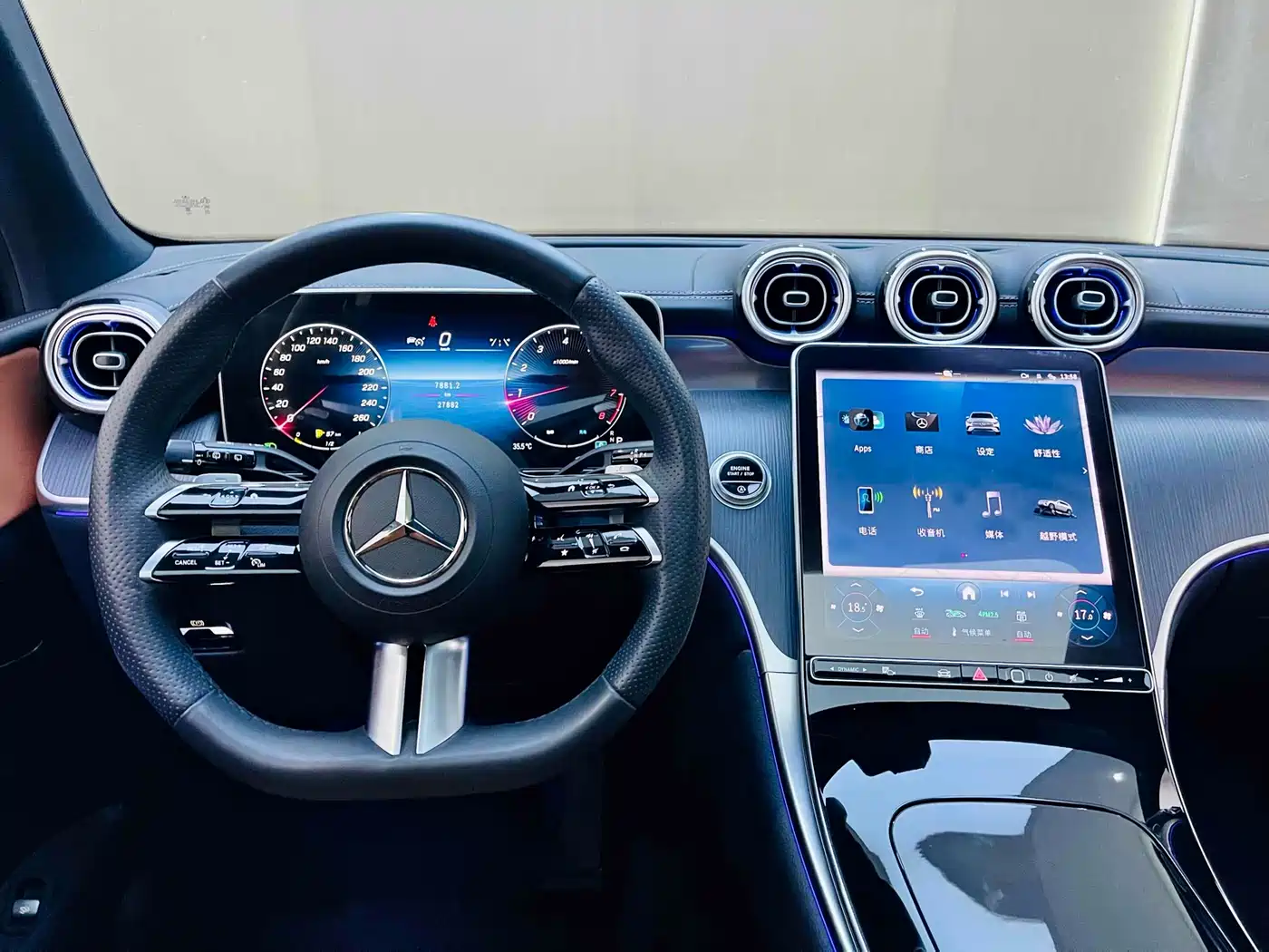 Mercedes-Benz GLC 2023 GLC 260 L 4MATIC Luxury 7-Seater фото 11