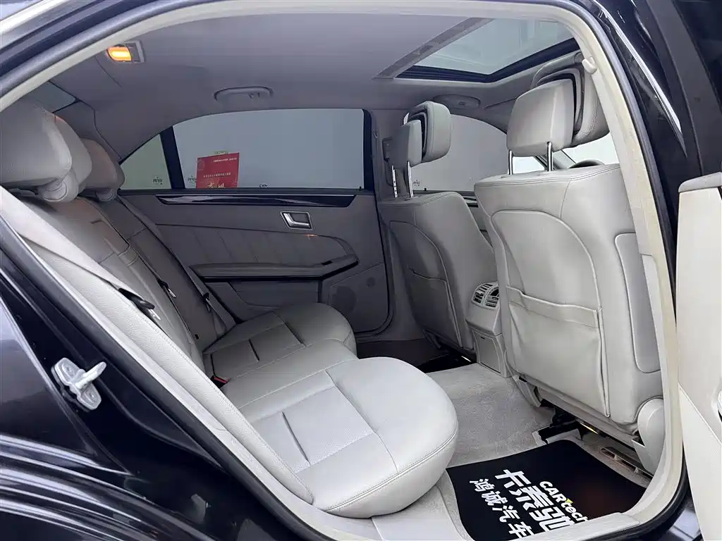 Mercedes-Benz E-Class 2012 E 200 L CGI Elegance фото 25