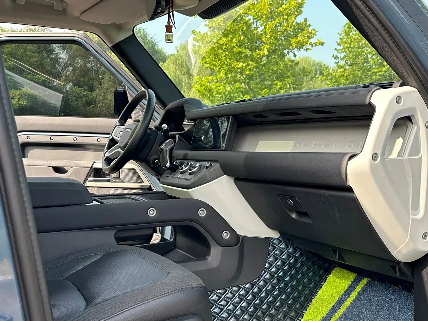 Land Rover Defender 2020 2020 Model 110 P400 SE