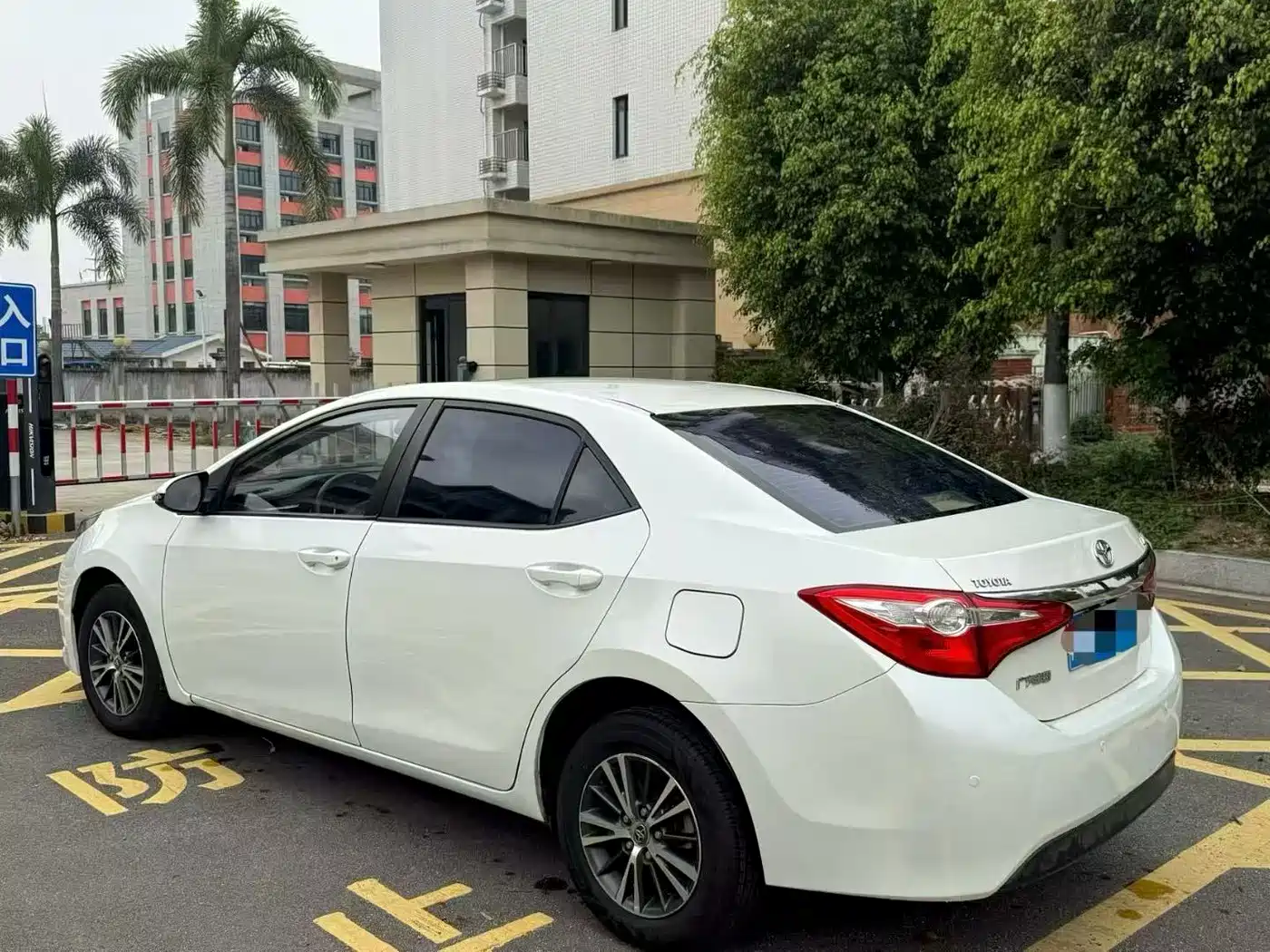 Toyota Levin 2016 1.6G CVT Elite Edition фото 9