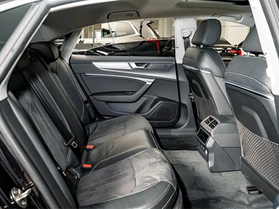 Audi A7L 2024 45TFSI S-line Dream Edition Crystal Package фото 20