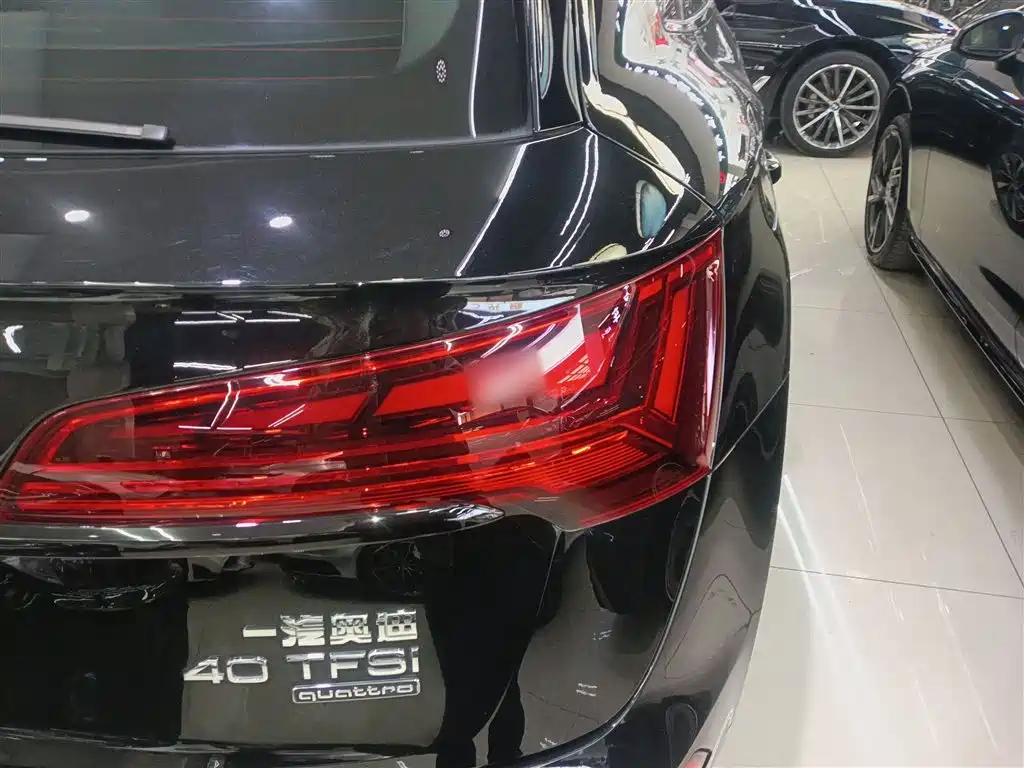 Audi Q5L 2024 Model 40 TFSI Luxury Dynamic фото 24
