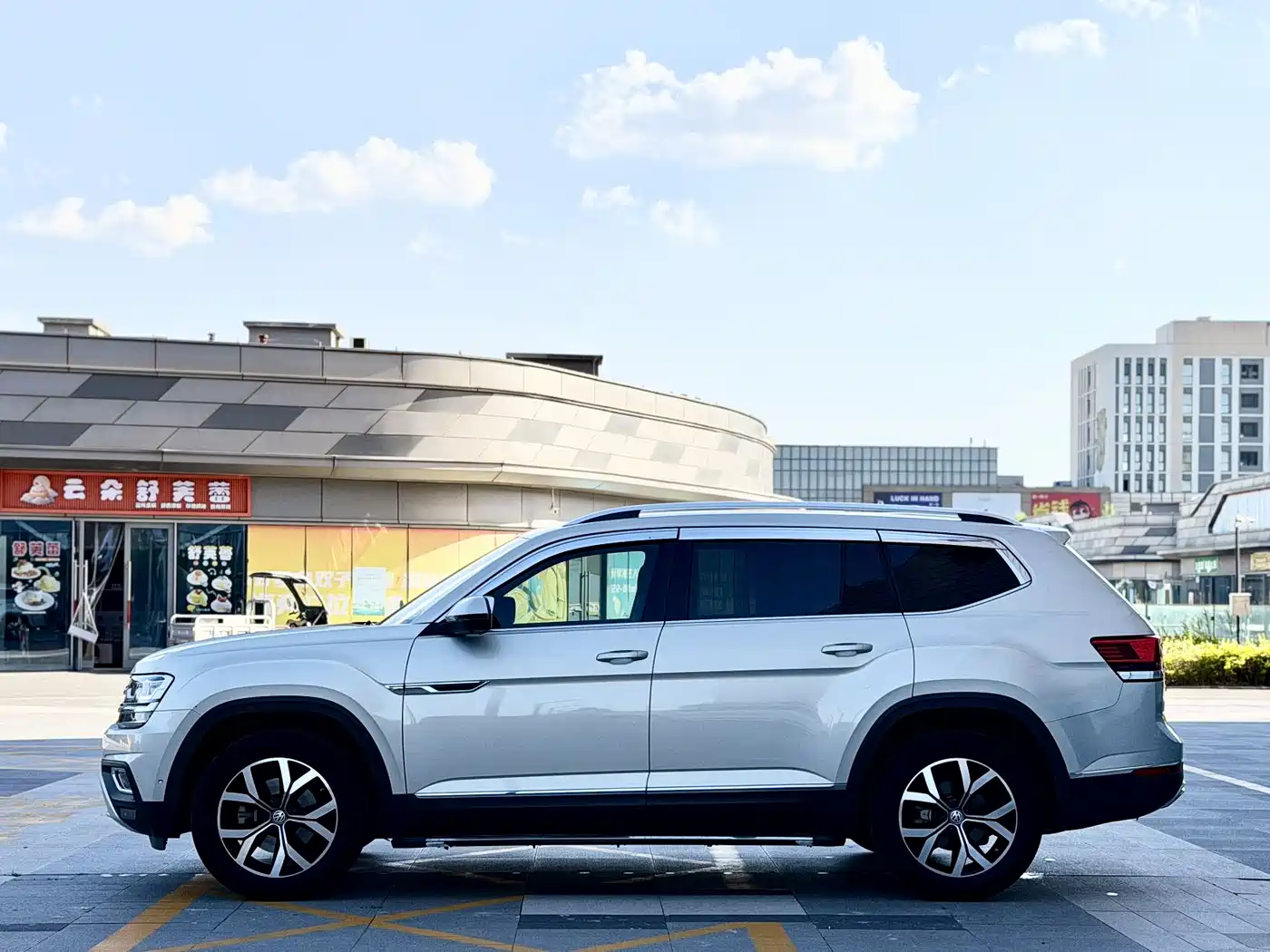 Volkswagen Teramont 2019 330TSI 2WD Luxury China VI фото 6