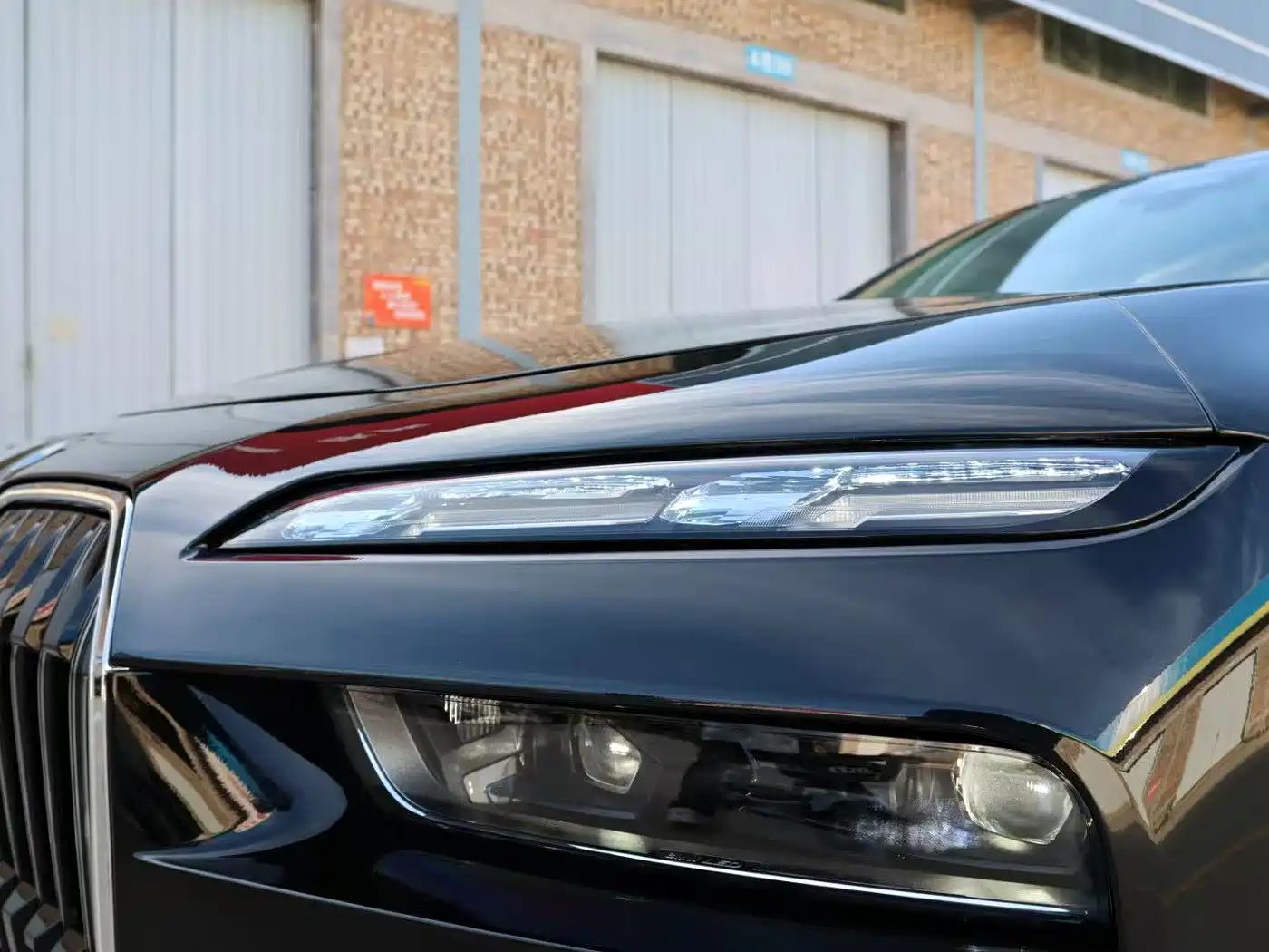BMW 7 Series 2023 Model 735Li Luxury Package фото 4