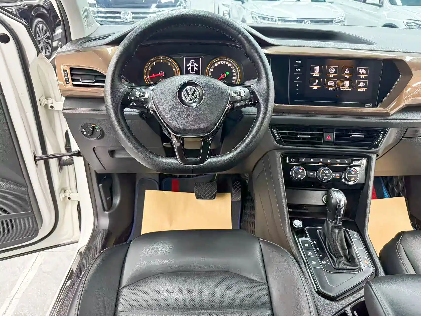 Photo 16 - Volkswagen Tharu