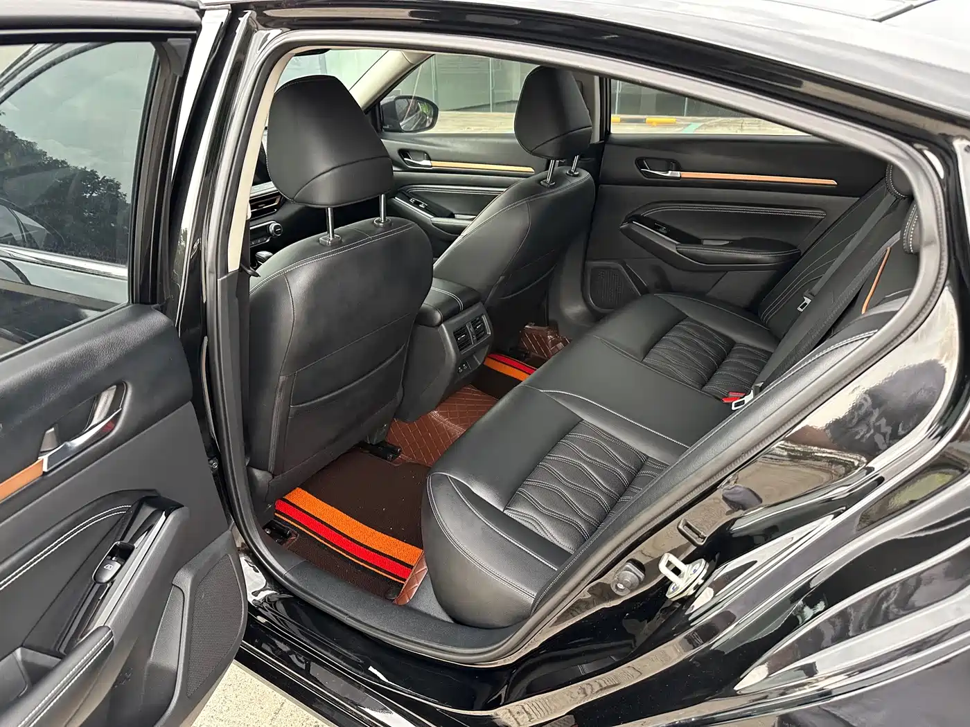 Photo 5 - Nissan Teana