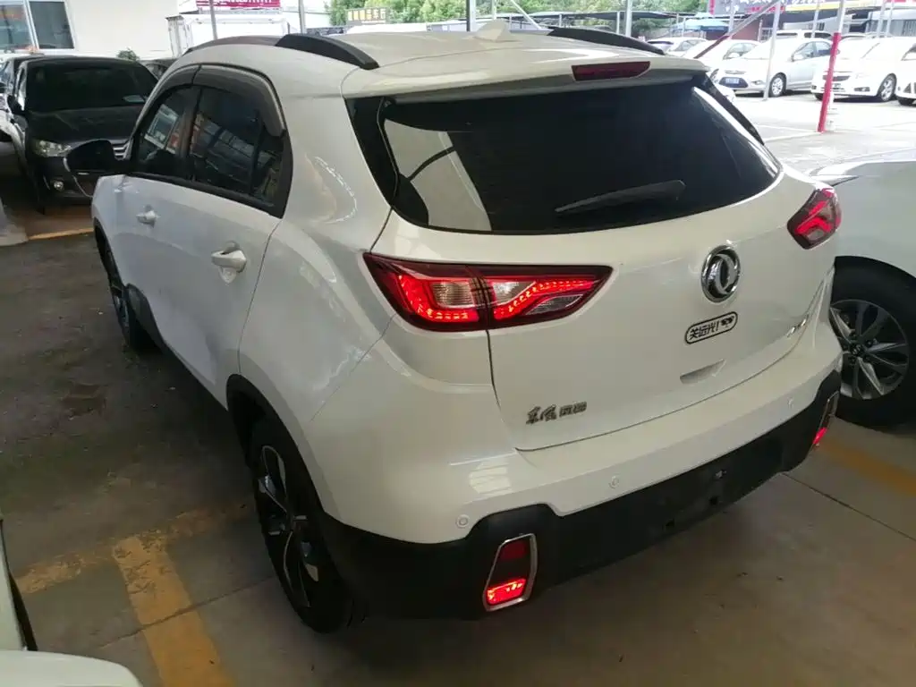 Dongfeng Aeolus Dongfeng Fengshen AX4 2018 2017 1.6L DCT Trendy