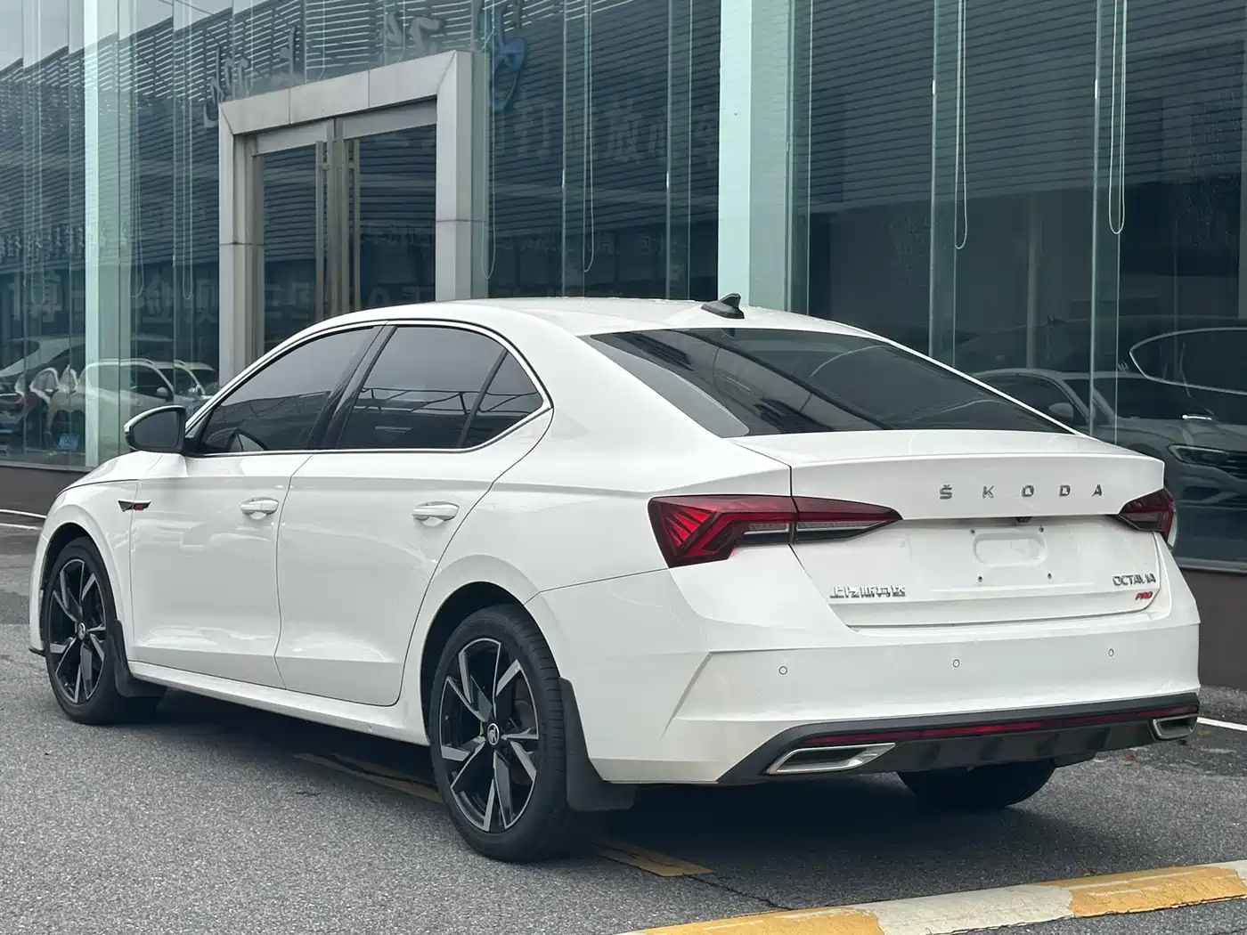 Škoda Octavia 2022 PRO TSI280 Premium Edition фото 11
