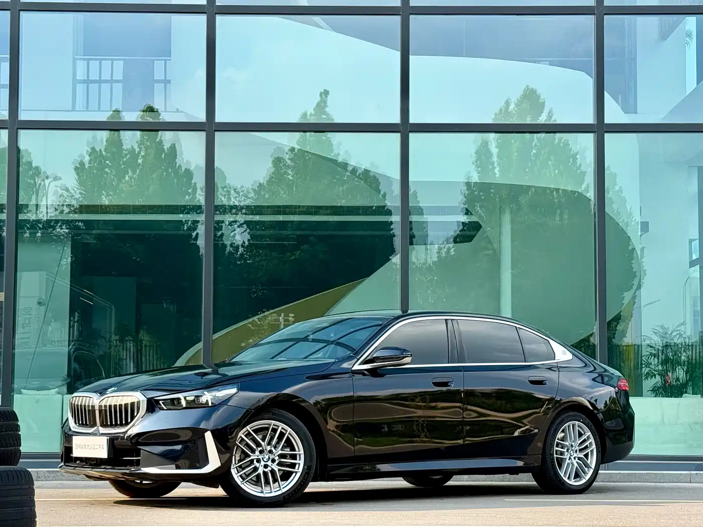  BMW BMW 5 Series 2024 525Li Luxury Package